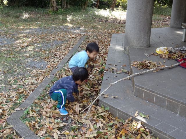 手づかみ漁