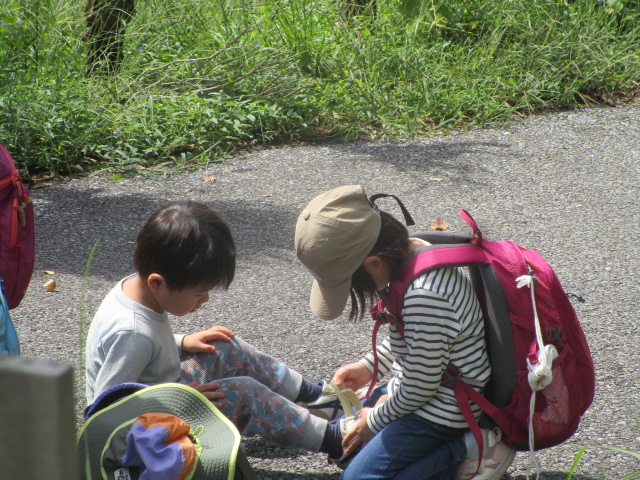 靴を履く