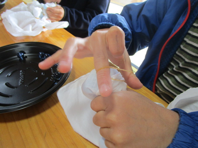 クサギ染 模様付け