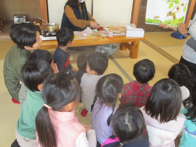 みつばちマーヤの絵本