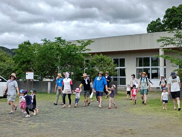 田んぼへ移動