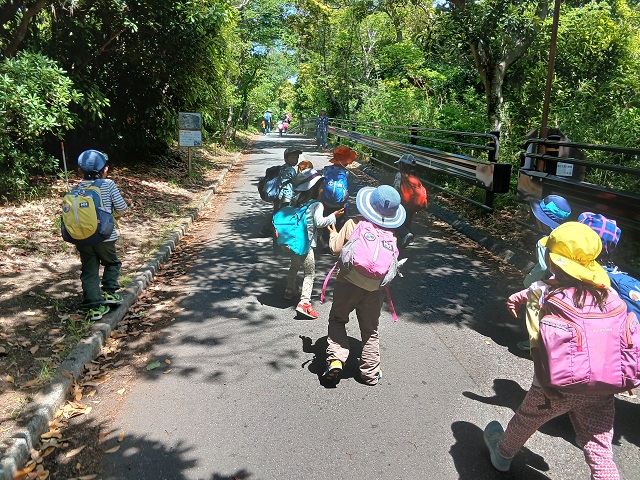 運動園地へ